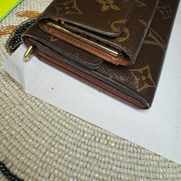 Louis Vuitton Monogram Brown Saraha wallet and key holder - Picture 3 of 14
